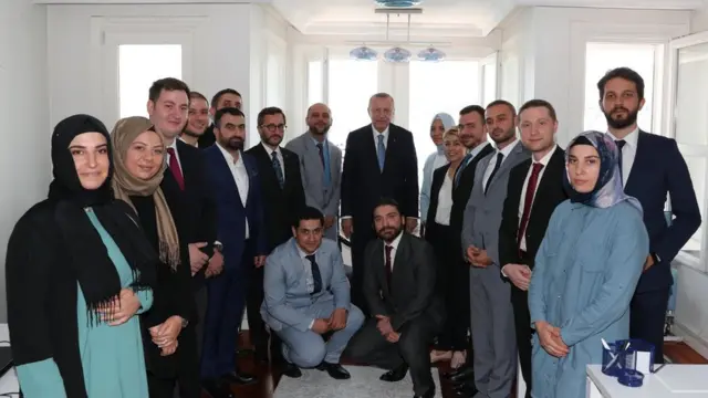 Cumhurbaşkanı Erdoğan ve Pelikan ekibi