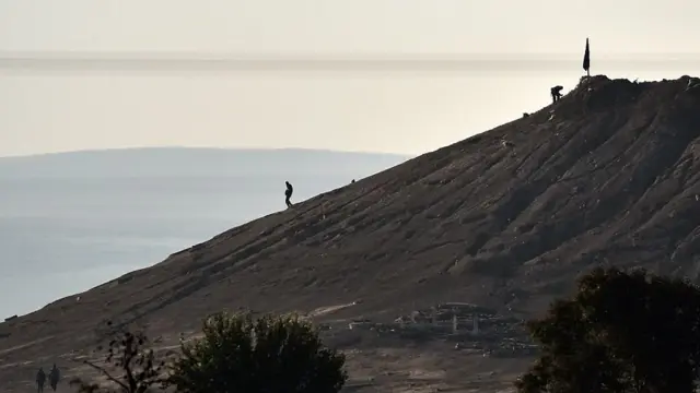 Флаг "Исламского государства" на горе