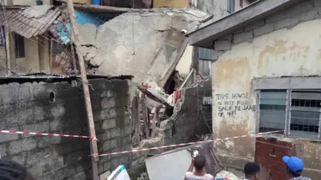 Ụlọelu dara na Bariga