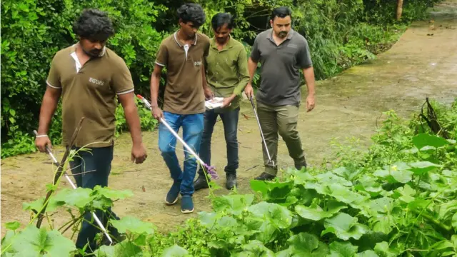 ఈస్టర్న్ ఘాట్ వైల్డ్ లైఫ్ సొసైటీ ప్రతినిధులు