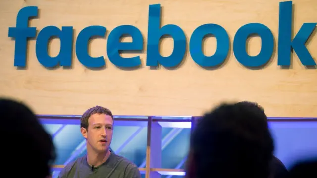 มาร์ก ซักเคอร์เบิร์ก