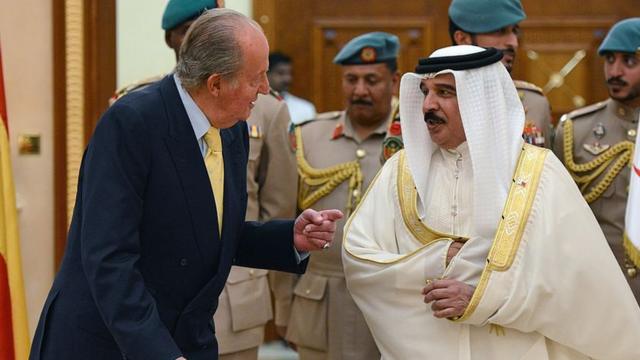 Juan Carlos e o rei do Bahréin Hamad bin Isa al Khalifa em 2014.