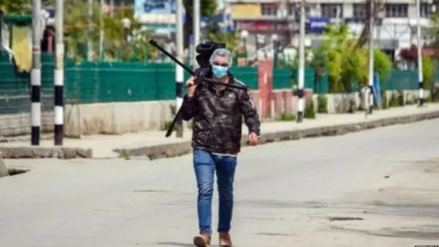 ਹੁਣ ਤੱਕ, ਇਸ 7 ਸਾਲ ਪੁਰਾਣੇ ਮਰਾਠੀ ਨਿਊਜ਼ ਨੈਟਵਰਕ ਦੇ 15 ਲੋਕਾਂ 'ਤੇ ਕੋਰੋਨਾਵਾਇਰਸ ਹਮਲਾ ਕਰ ਚੁੱਕਾ ਹੈ। (ਸੰਕੇਤਕ ਤਸਵੀਰ)