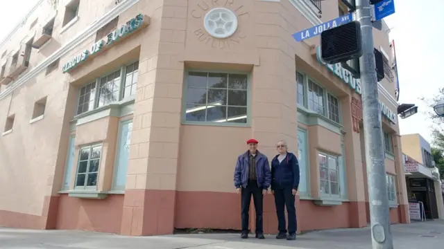 సర్కస్ ఆఫ్ బుక్స్