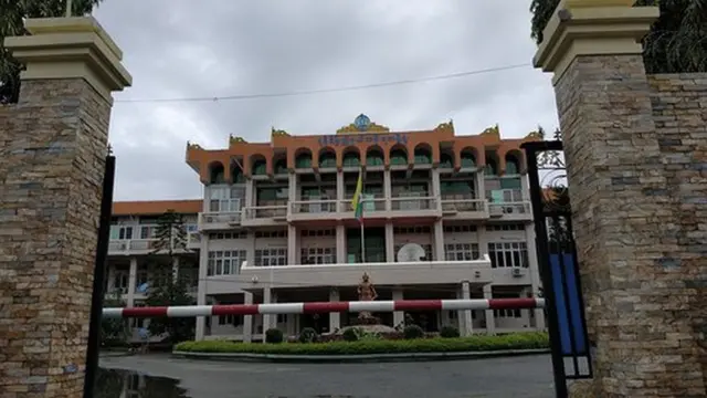 ပြည်နယ်အစိုးရအဖွဲ့က အစည်းအဝေးထိုင်ပြီး တွေ့တဲ့ ရပ်ကွက်တွေပဲ partial lockdown လုပ်မလား ၊ စစ်တွေကို ပိတ်မလား ဆုံးဖြတ်ဖို့ ရှိ