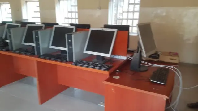 Kwamfutoci a makarantar firamare ta Shahuci