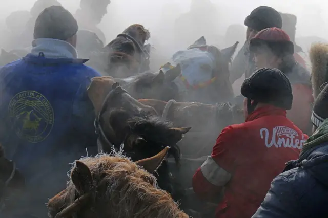 Көк бөрү оюну