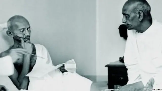 सरदार पटेल और महात्मा गांधी