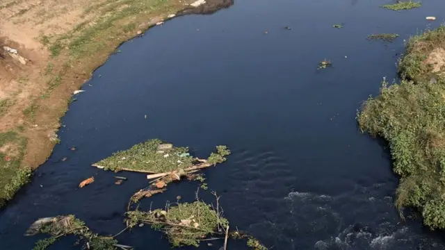 प्रदूषित सिर्सिया नदी