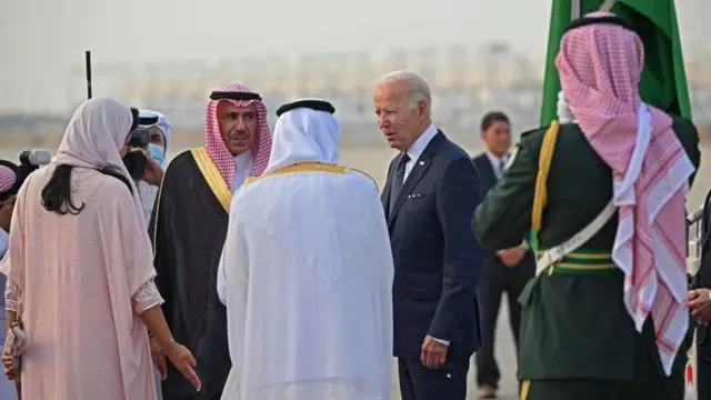 ইসরায়েল থেকে সৌদি আরবের জেদ্দায় নামছেন প্রেসিডেন্ট বাইডেন, ১৫/০৭/২০২২