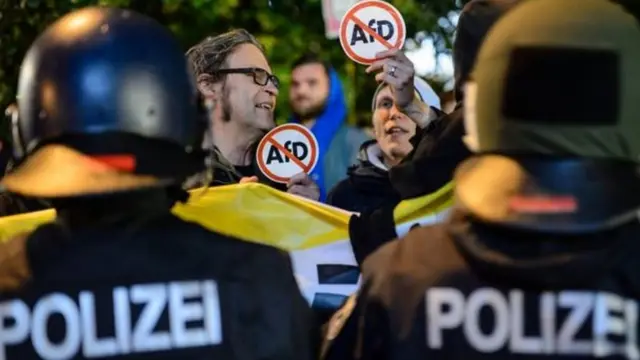 Протести проти націоналістичної партії