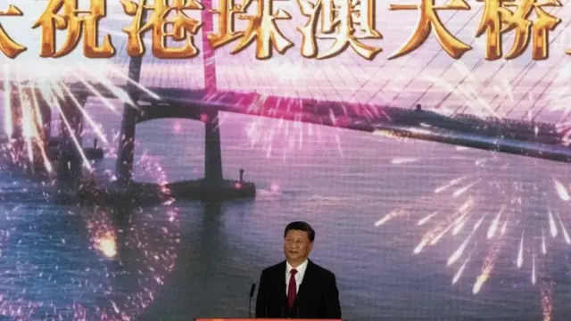 Bwana Xi ubwo yagezaga ijambo ku bitabiriye ibirori byo gutaha iri teme kuri uyu wa gatatu