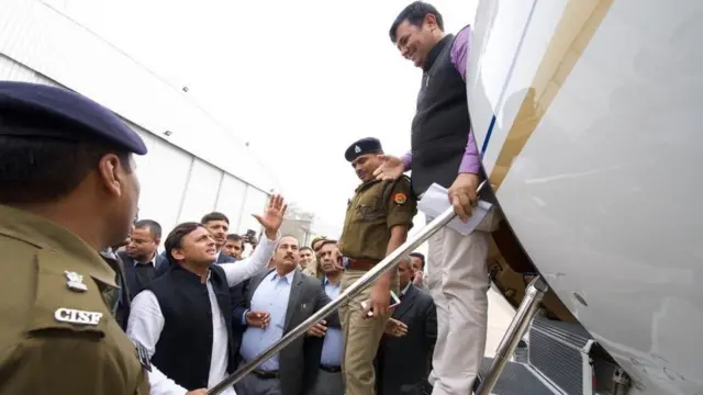 अखिलेश यादव