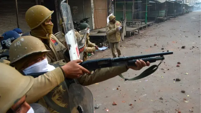 CAA-NRC: உத்தரப்பிரதேசத்தின் அமைதி உண்மையானதா?