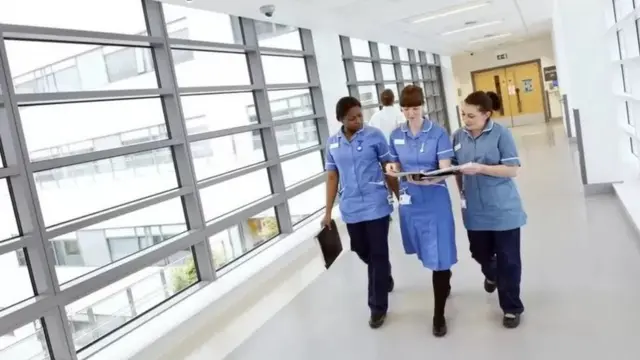 ఎన్‌హెచ్‌ఎస్ ప్రకారం లుపస్ ఒక సంక్లిష్టమైన వ్యాధి