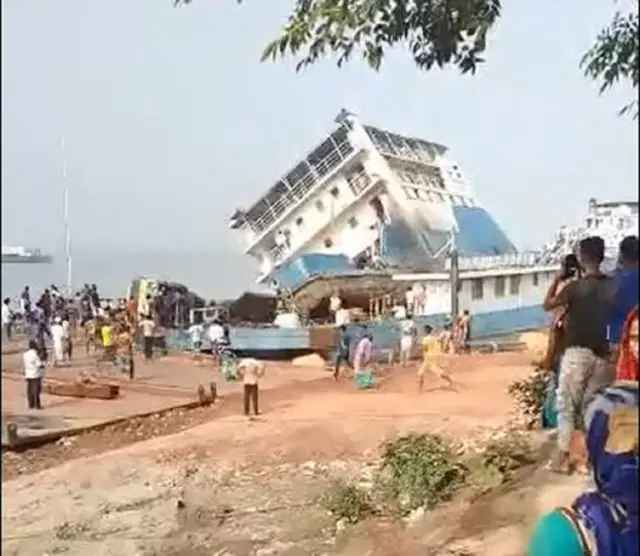 আমানত শাহ ফেরিটি ডুবে যাওয়ার মুহূর্ত