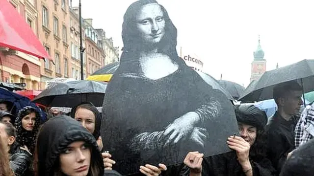 मोनालिसा का बैनर