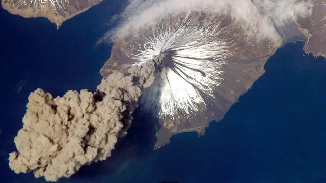 МКС долгие годы служит космическим домом для человечества, из окна которого можно видеть невероятную красоту нашей планеты