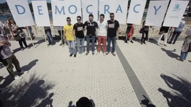 பெரும் சுயாட்சிக்காக மனித சங்கிலி