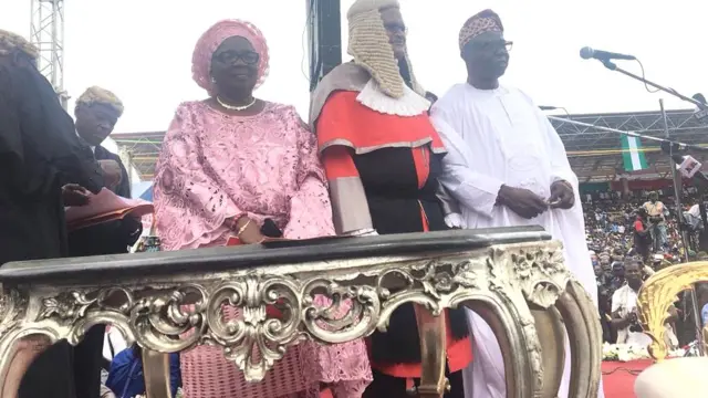 Gomina Kayode Fayemi ati iyawo rẹ