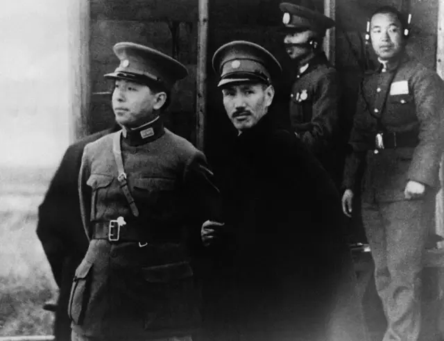 蔣介石與張學良。