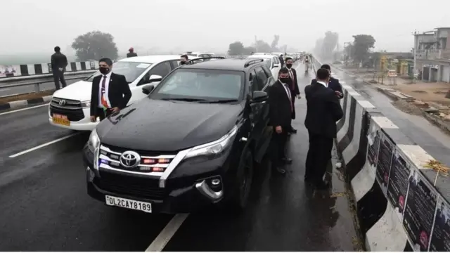 இந்திய நாடாளுமன்றத்தில் விவசாயச் சட்டம் திரும்பப் பெறப்பட்ட பிறகு பிரதமர் நரேந்திர மோதி பஞ்சாபுக்கு மேற்கொண்ட முதல் பயணம் இதுவாகும்