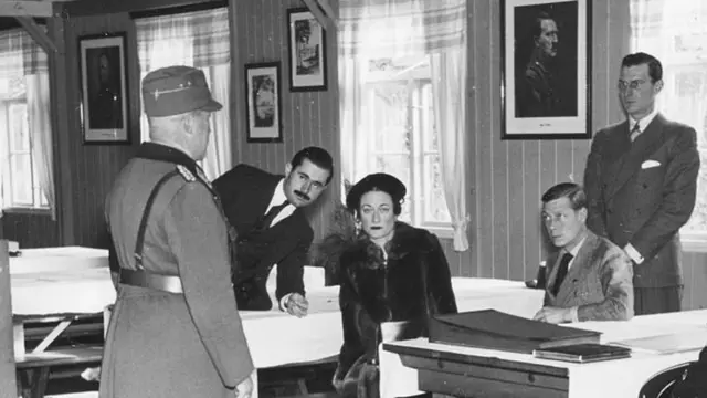 Герцог и герцогиня Виндзорские во время визита в Германию