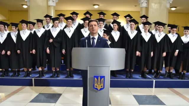 Слуга народу