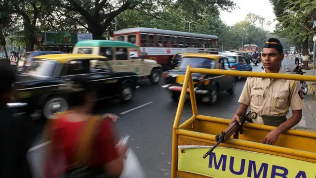 मुंबई पोलिस