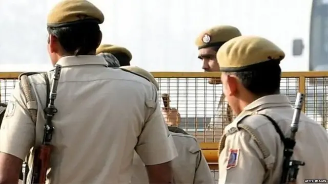 'போலீஸ் அமைப்பில் சாதியின் பங்கு இல்லை'