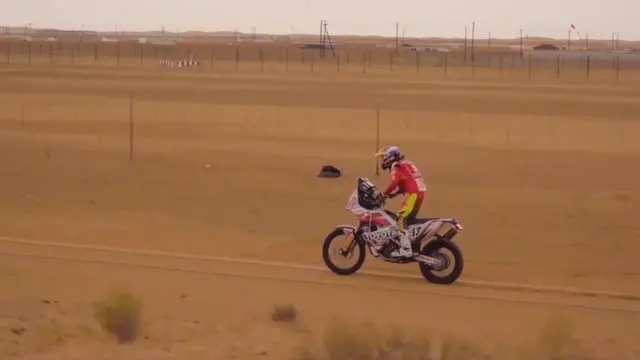 మహిళా బైకర్