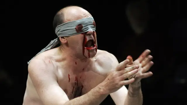 Актер Жак Боннеф в роли Эдипа