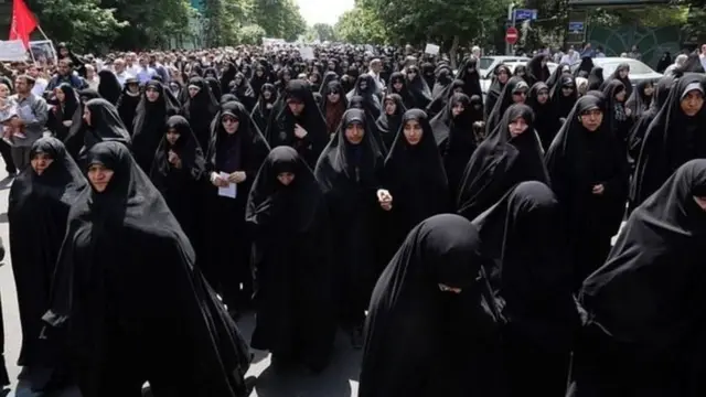 ईरानी महिला