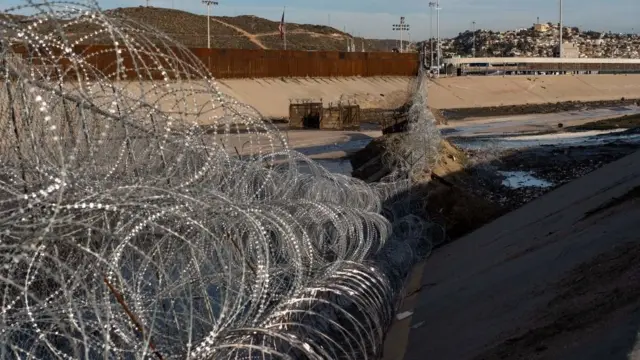 અમેરિકા અને મેક્સિકો વચ્ચેની સરહદ