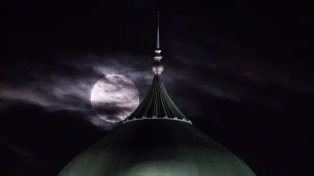 పుత్రజయ, మలేసియా(2002)