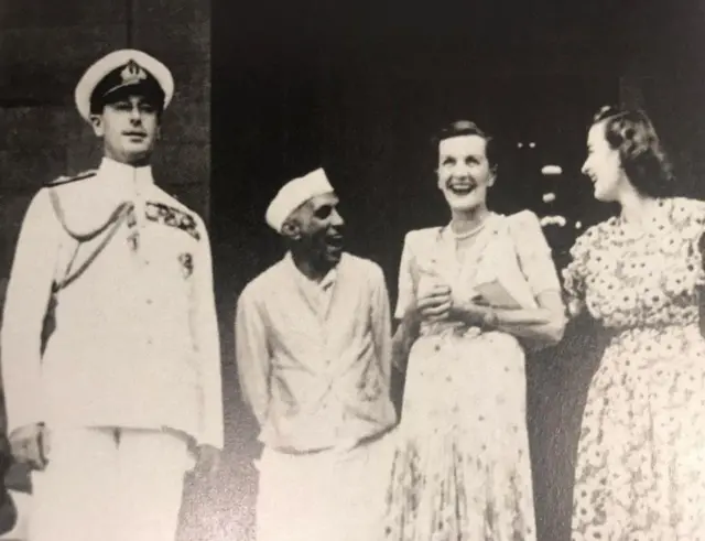 लॉर्ड माउंटबेचन, नेहरू, एडविना और पामेला (बाएं से)