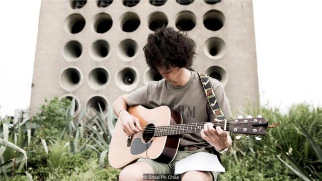 杨凯婷将几位台北的年轻歌手带来金门，演出那些曾在台湾遭禁的经典之作。