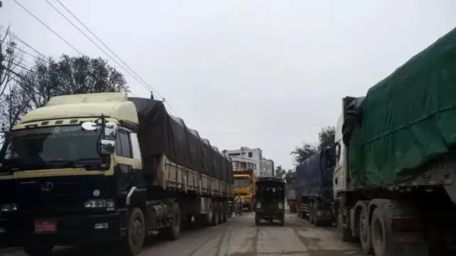 ငွေလဲနှုန်းက ကုန်သွယ်ရေးပေါ် ရိုတ်ခတ်နေ