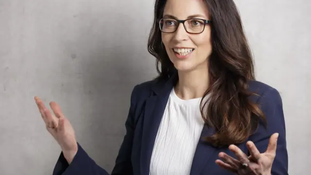 یاسمین فهیمی