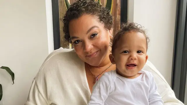 گریس ارو ان کا بیٹا سائپرس