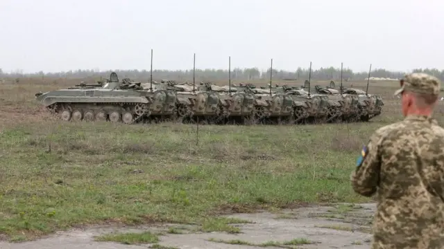 бронетехніка