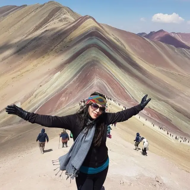 Vinucunca, "conocida como la montaña de 7 colores"