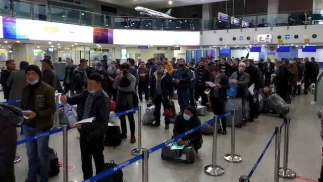 Авиа йўловчилар