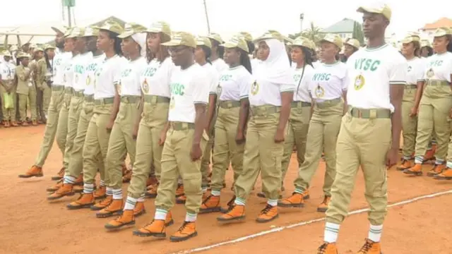Corps members wey dey do marching