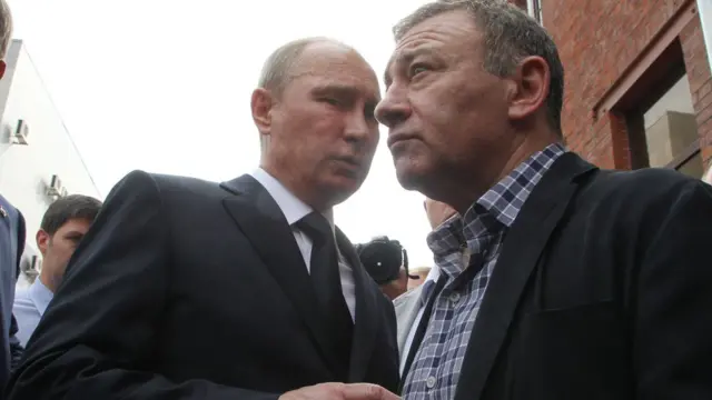 Владимир Путин и Аркадий Ротенберг в 2009 году