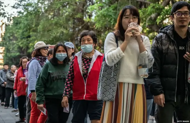 वेन भारी वोटों से जीतकर दोबारा राष्ट्रपति बनी हैं.