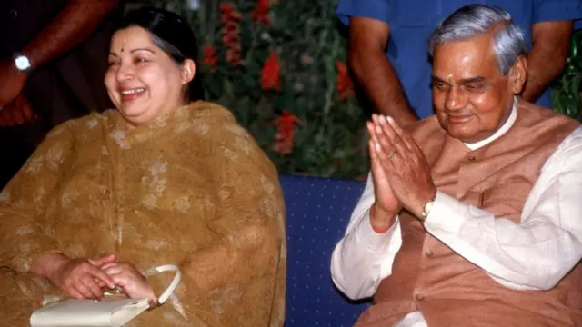 வாஜ்பேயும், தமிழக ஆளுமைகளும் (புகைப்படத் தொகுப்பு)