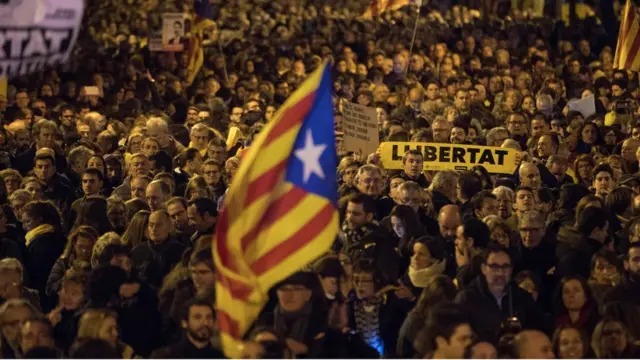 katalanlar protesto ediyor