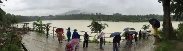 सेती नदीमा बढेको पानी रामघाटको खोँचबाट सहज तरिकाले बग्न नस्क्दा ताल बनेको छ