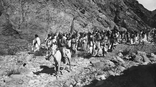 قوات موالية لعبدالعزيز آل سعود